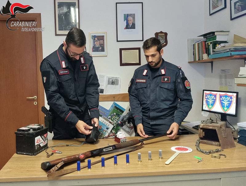 Controlli attività venatoria nel cosentino, denunciati cacciatori per uso di richiami vietati