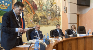 Cosenza, il consiglio comunale approva il ricorso alla procedura di riequilibrio finanziario