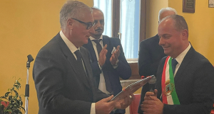 Rose conferisce cittadinanza onoraria a Ludovico Docimo: "Eccellenza nazionale"