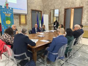 il tavolo operativo a Palazzo dei Bruzi