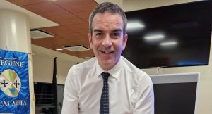 Il Presidente Occhiuto firma la Petizione