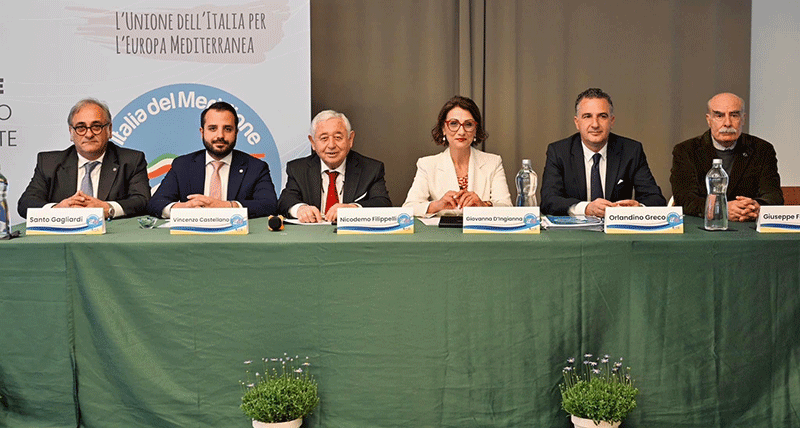 Rende, grande partecipazione al congresso costituente di IdM