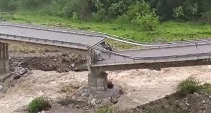 crollo della strada Sila - Mare