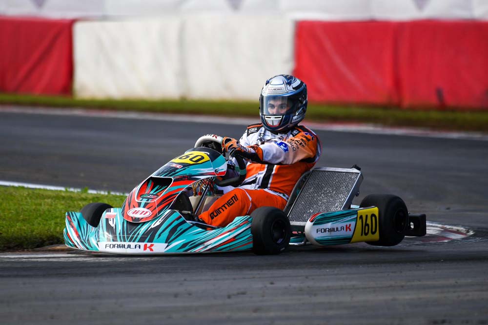 Il pilota cosentino Ermanno Quintieri in pista