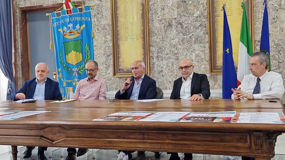 La conferenza stampa a Palazzo dei Bruzi