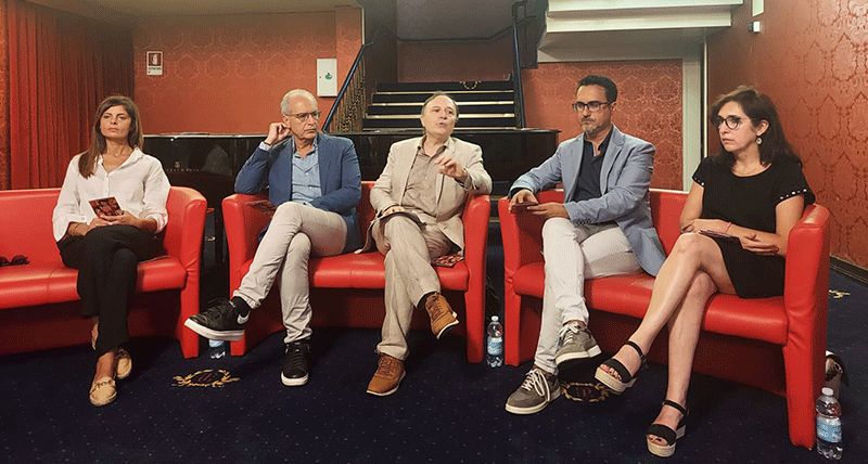 Lamezia Terme, nuova stagione teatrale AMA Calabria: fra i nomi Chiara Francini e Max Giusti