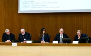 Arberia di Calabria incontra il ministro albanese Igli Hasani e Arcivescovo Paul Richard Gallagher Città del Vaticano