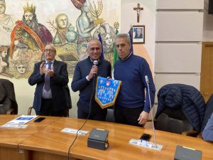 il Sindaco Franz Caruso con il Presidente della Lega dilettanti della Toscana, Mangini