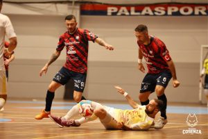 Un momento del match (foto Michele De Marco)