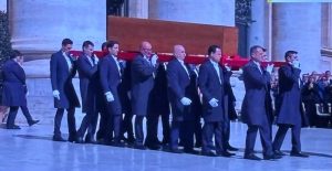 Iniziato il funerale di Papa Francesco