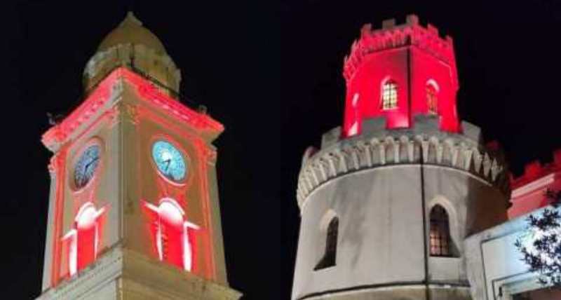 castello e torre tinte di rosso a coriglliano rossano