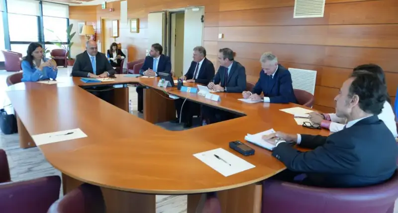 Tirocini Inclusione Sociale, proroga di 6 mesi in Calabria: la Giunta stanzia 10,5 milioni