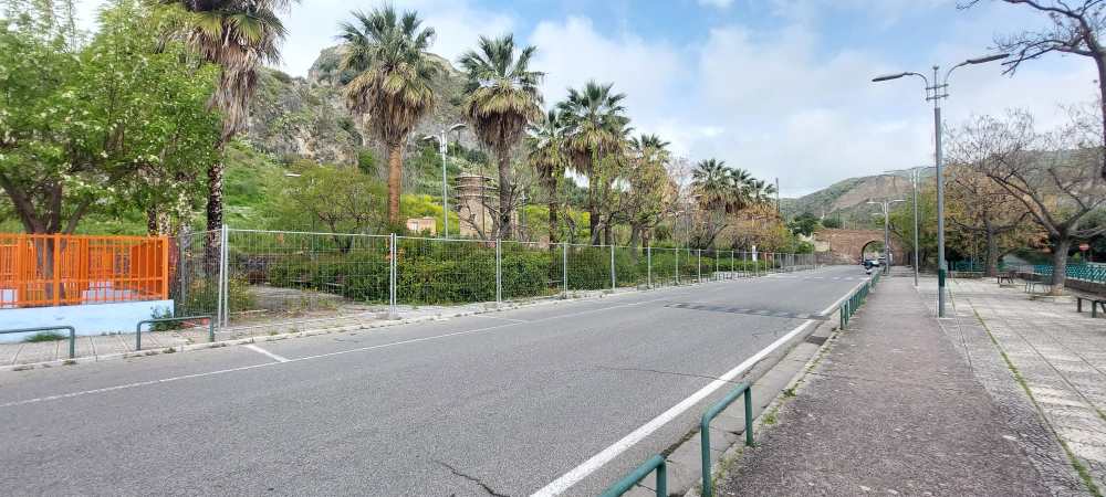 Caso Torre di Milone a Cassano, ArticoloVENTUNO: «Basta silenzi sul cantiere fantasma dell’anfiteatro»