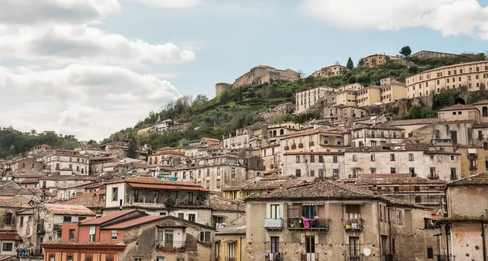 UniCal, parte la campagna 5×1000: il progetto “C.U.R.A.” scende in campo per il centro storico di Cosenza