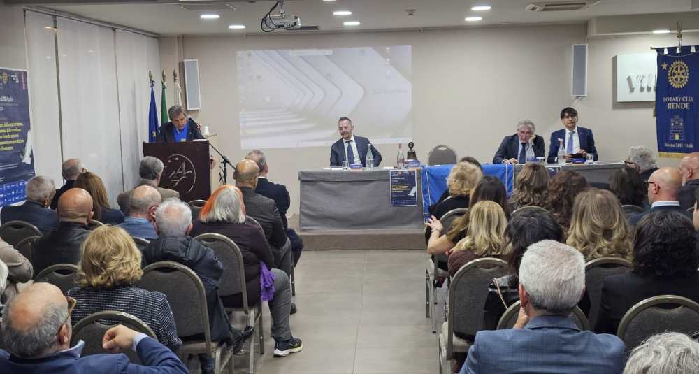 Rotary Rende, successo per l’incontro sulla superstizione: «Conoscerla per essere più liberi»