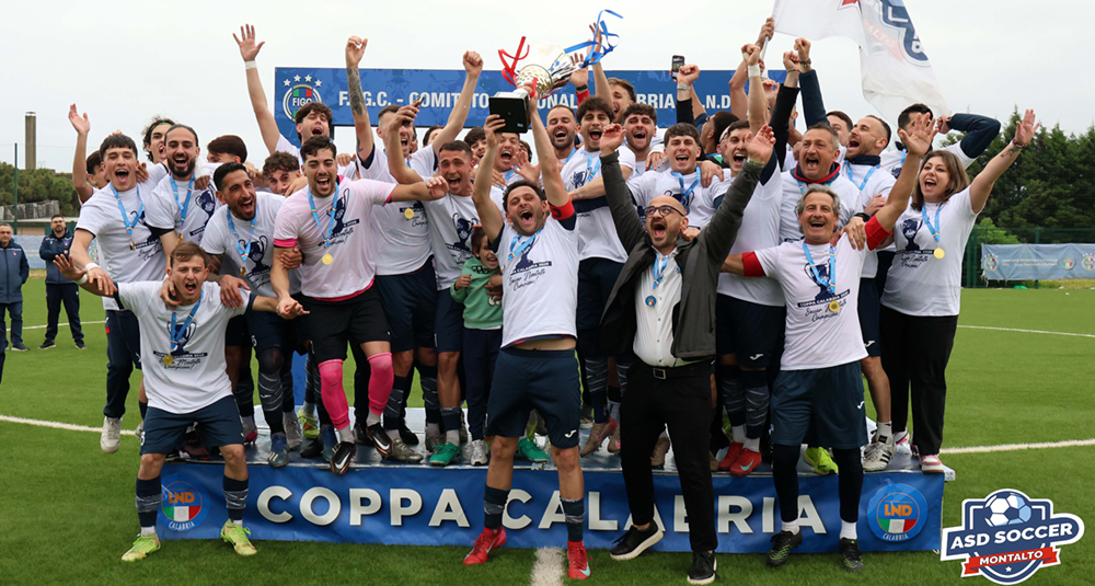 Soccer Montalto, il cielo è rossoblù sopra Catanzaro: storica conquista della Coppa Calabria!