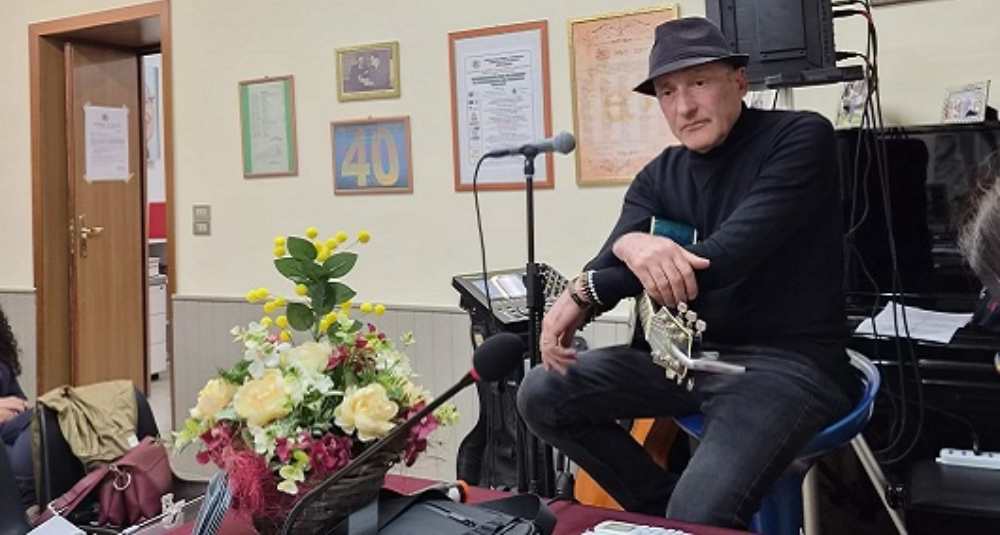 Il vernacolo calabrese si fa musica: Carlo Lucisano lancia “Il lamento delle pecore”