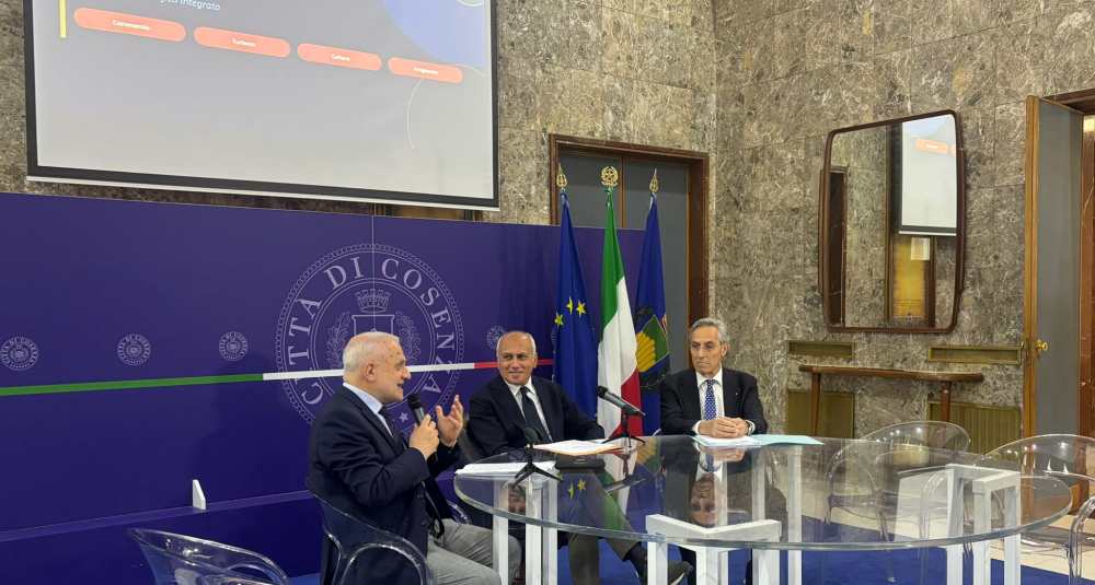 Cosenza Città Attrattiva: Franz Caruso lancia ufficialmente il Masterplan