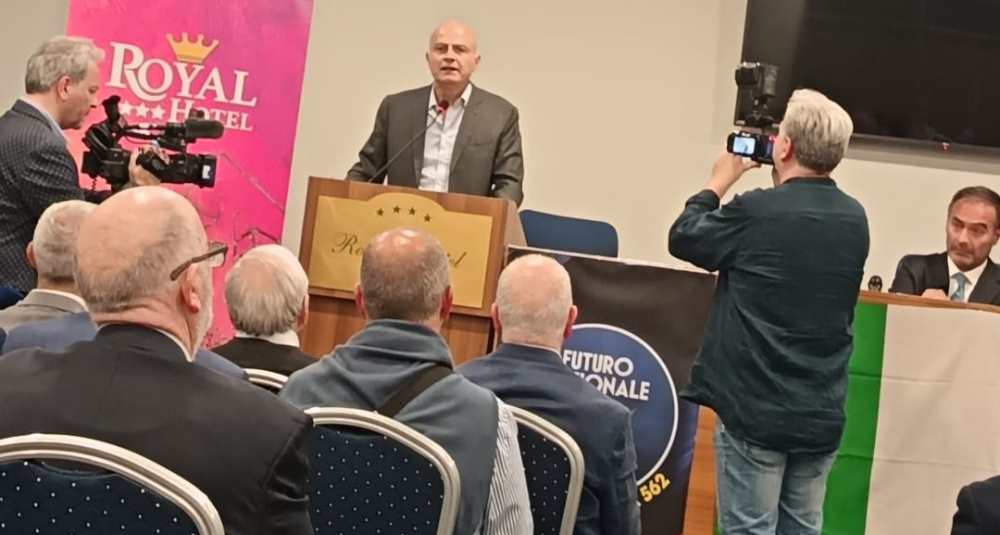 Presentazione di Futuro Nazionale all’Hotel Royal di Cosenza, Fabrizio Falvo: “La destra dov’è?”