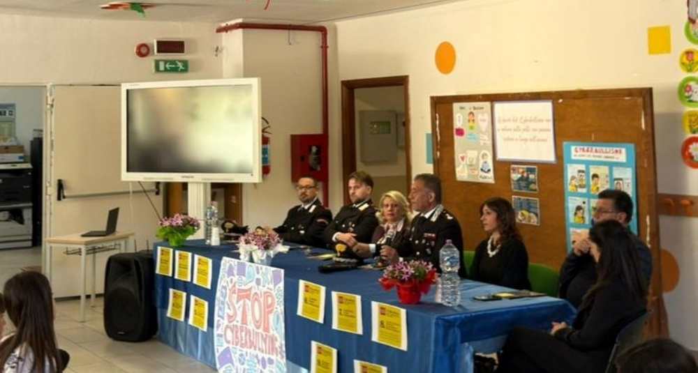 “Insieme più sicuri”: a Mandatoriccio scuola e Carabinieri alleati contro truffe e bullismo