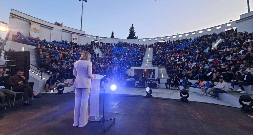 Perrotti si prende la scena a Castrolibero: Rinascita Civica parte forte