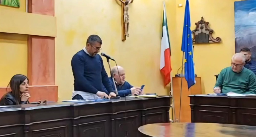 Sanità, la denuncia di Rinasci Rogliano: “Dopo oltre un anno di richieste arriva il consiglio aperto”