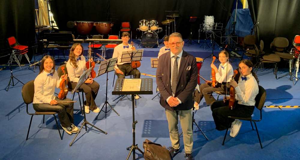 Eccellenza scolastica e musicale: Castrolibero vince il Premio “Maria Grazia Cutuli” di Crotone