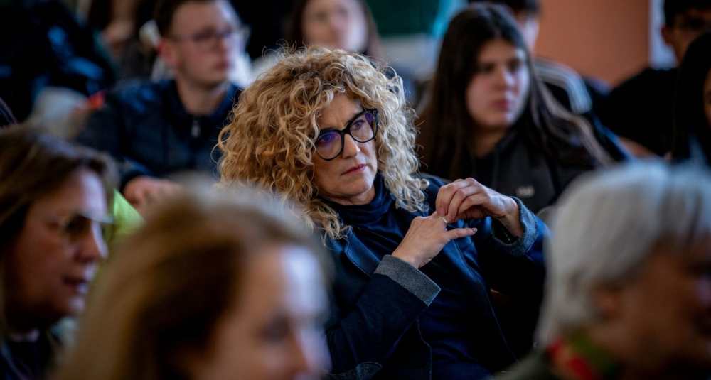 Maturità 2026, la lettera della docente Anna Morrone ai ragazzi di Castrolibero: “Siete persone, non voti”