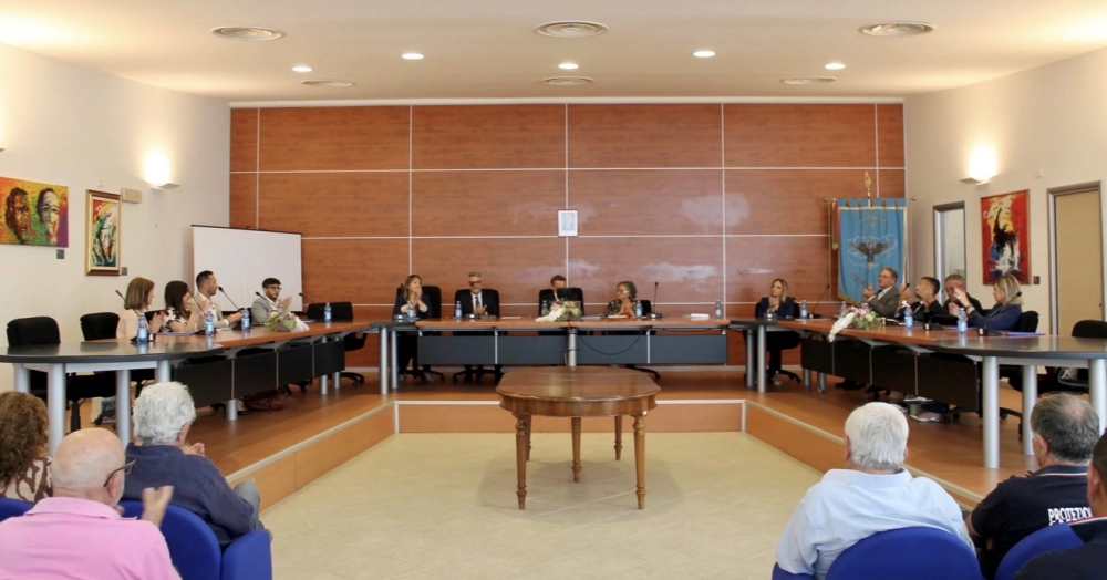 Castrolibero approva le misure salva-tasse: sì alla Rottamazione Quinquies in Consiglio comunale