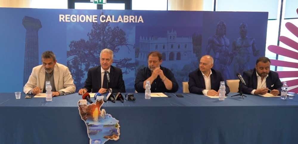 Enogastronomia a Tropea, Gallo presenta Anteprima Terra Madre: «Siamo l’hotspot della biodiversità»