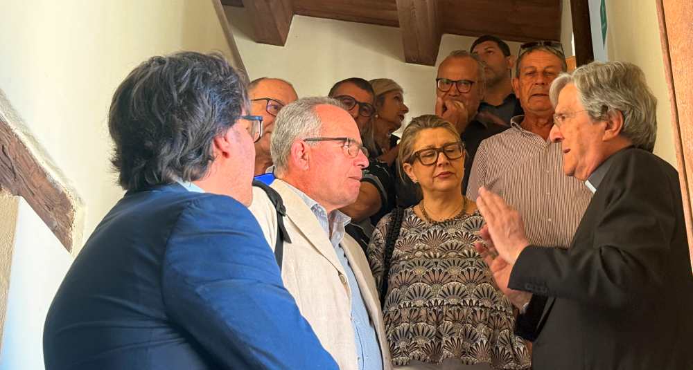 Formazione a Cerisano tra Scuola di politica e Summer school: gli interventi di mons. Savino e del Rettore Greco