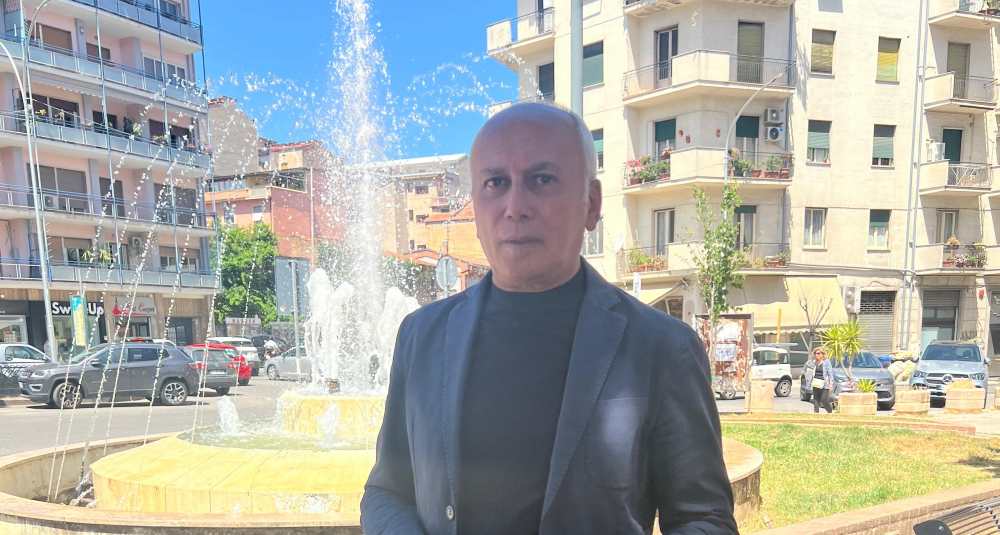 Cosenza, riattivate le fontane di Piazza Loreto: l’appello del sindaco Caruso contro l’incuria