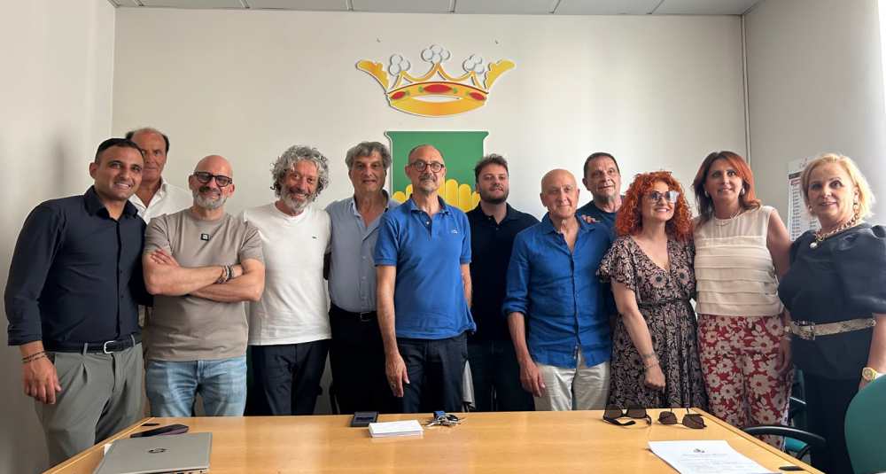 Cosenza, gli “Anzianotti” presentano a Palazzo dei Bruzi l’Assalto all’isola di Cirella 2026