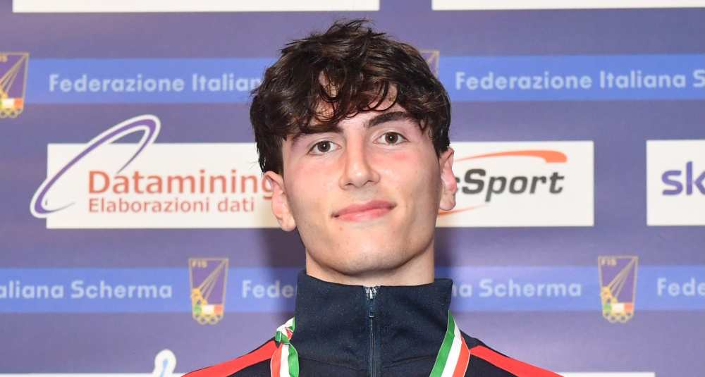 Cosenza scrive la storia a Roma: Francesco Dodaro è vice campione italiano Under 20 di spada