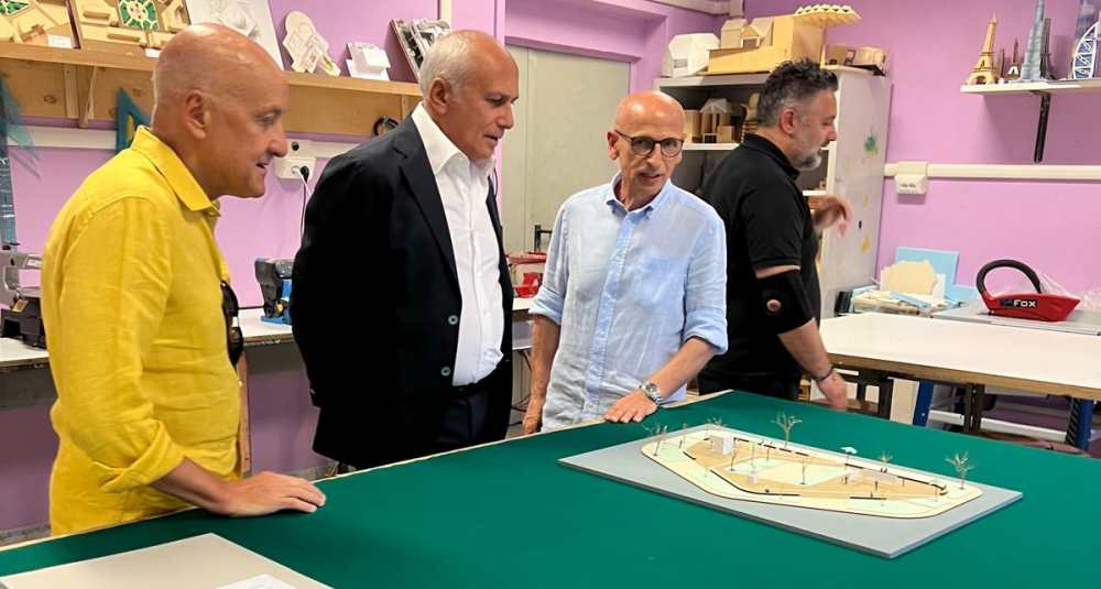 Cosenza, gli studenti del Liceo Artistico “Della Valle” ridisegnano Piazza Amendola