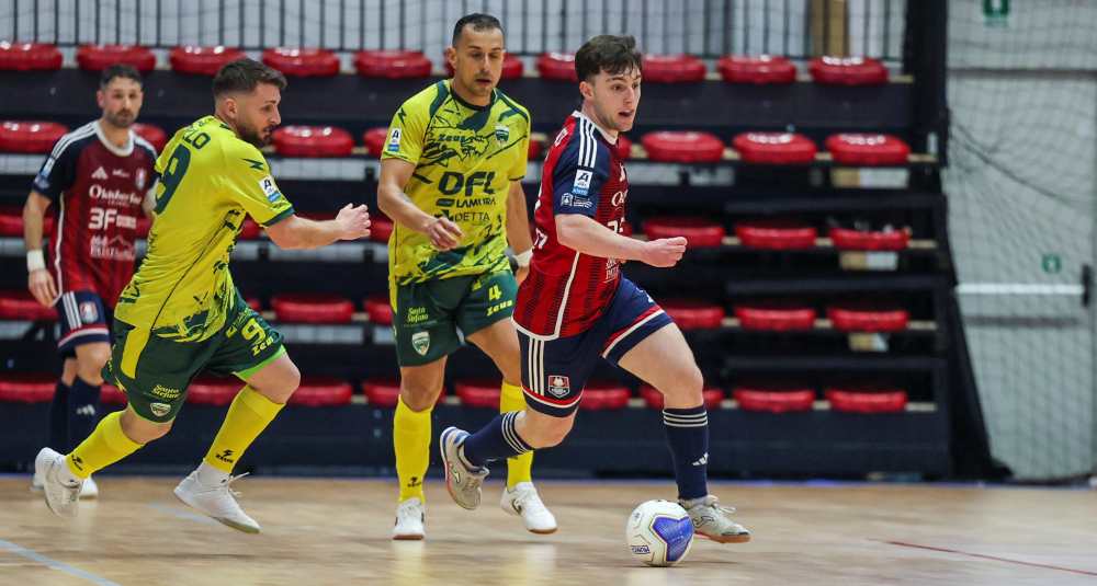 Pirossigeno Cosenza, blindato Alessio Adornato: ancora in rossoblù per la Serie A2 Élite