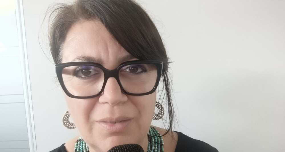 Scuole plastic-free a Castrolibero, l’ex consigliera Buono consegna il finanziamento