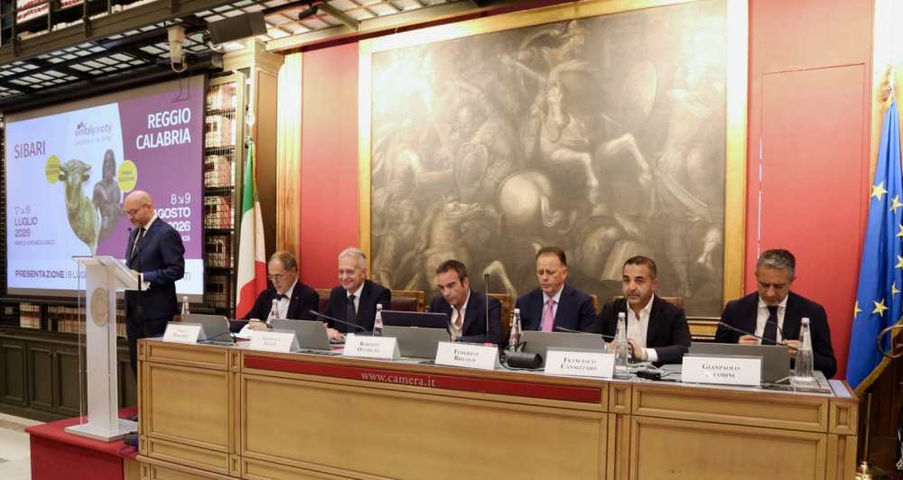 La Calabria del vino conquista la Camera: presentato il raddoppio di Vinitaly and the City a Sibari e Reggio Calabria