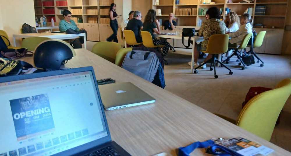 Cerisano diventa un laboratorio di futuro: da lunedì a Palazzo Sersale parte l’alta formazione sui linguaggi contemporanei