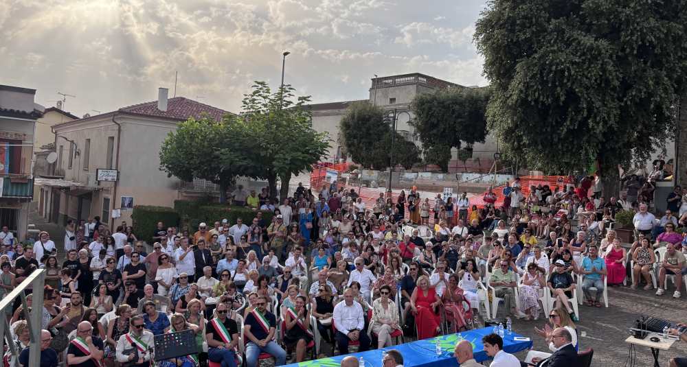 Al via a Montegiordano il festival “Il Paese della Poesia d’Amore”