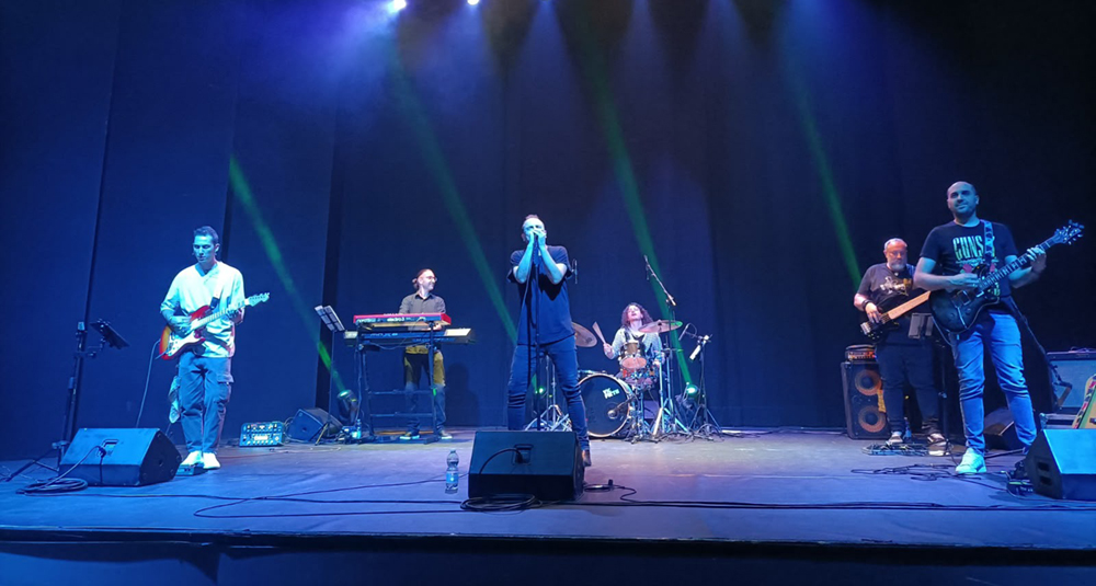 Nestore Verre conquista il Palacultura di Rende con un concerto intenso ed emozionante