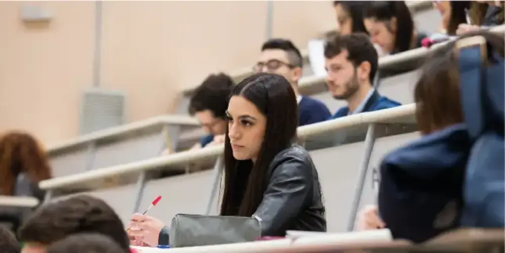 Unical, al via le iscrizioni post-laurea: Tommaso Angelone presenta il bando unico