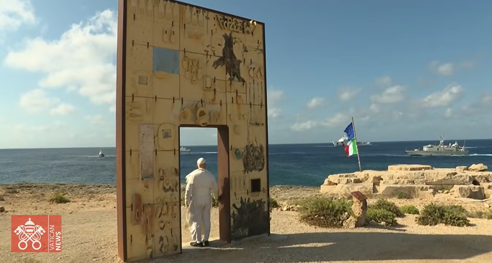 Papa Leone a Lampedusa immagine Credits Vatican News Canale Youtube