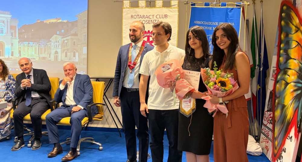 Cosenza, assegnato il Premio “Maurizio De Rose”: una vetrina d’eccellenza per i giovani medici