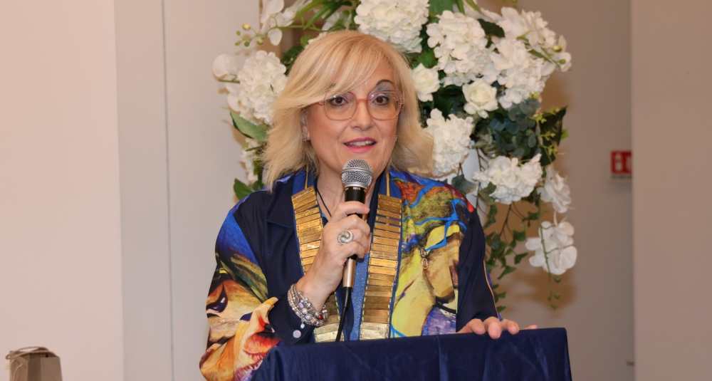 Rotary Club Cosenza, Maria Teresa Seta è la nuova Presidente: passaggio del collare con le autorità cittadine