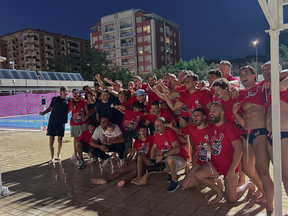 Smile Cosenza Pallanuoto maschile: festa per la conquista della serie B