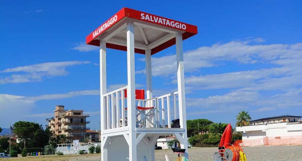 Corigliano-Rossano, spiagge libere sicure e senza barriere: investiti 150mila euro per l’estate