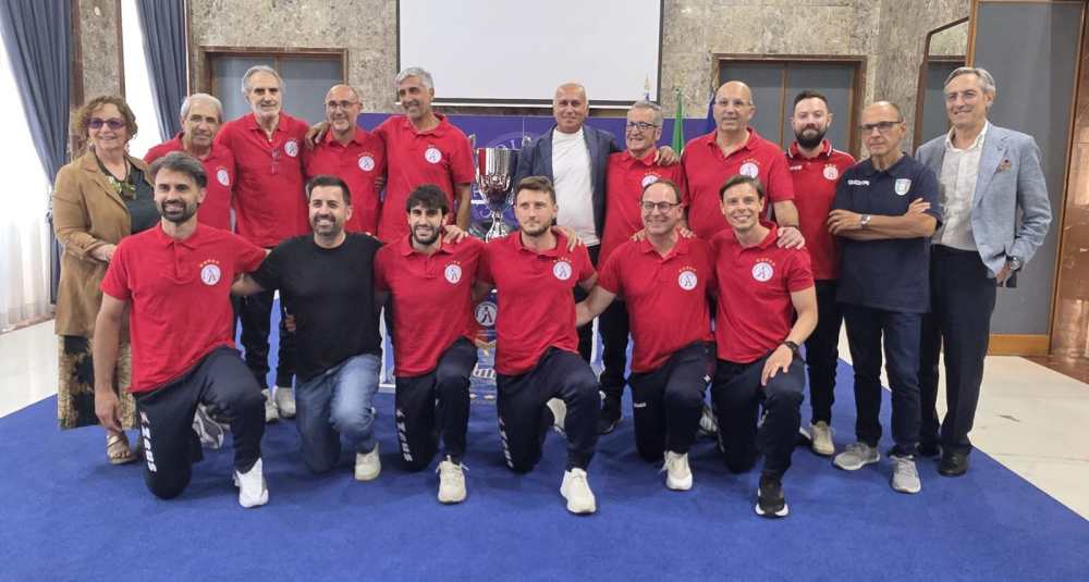 Cosenza celebra i medici campioni d’Italia: il sindaco Franz Caruso riceve i vincitori del sesto scudetto