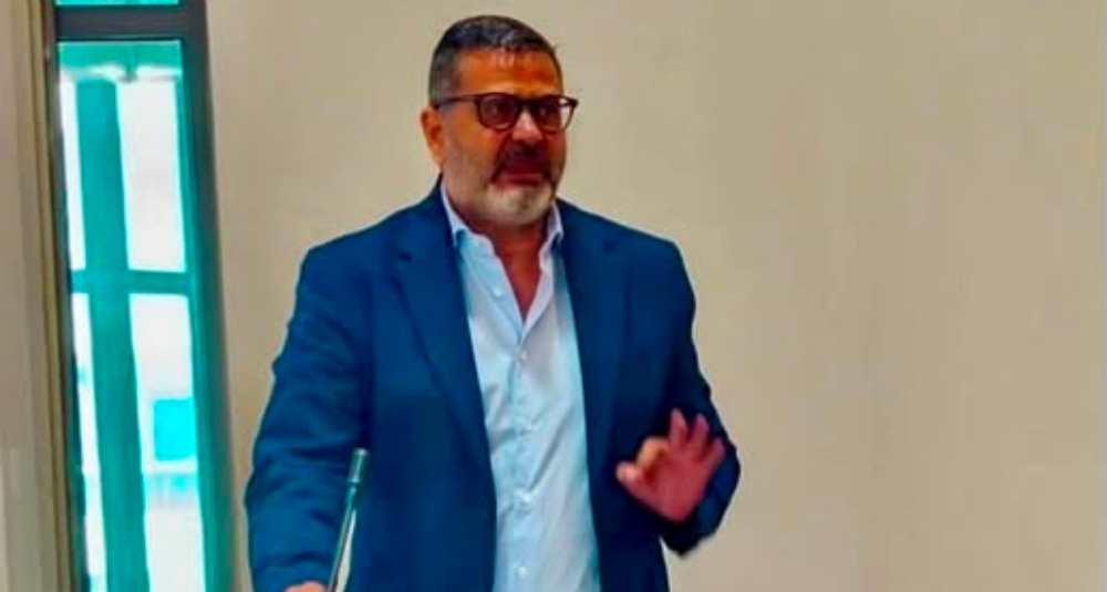 Rende, Garritano sul Regolamento Taxi e NCC: “Approvato un testo pieno di errori e disatteso il parere dell’ART”