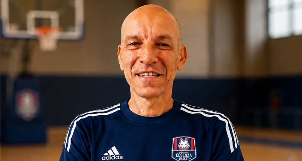 Pirossigeno Cosenza Basket, Max Arigliano rinnova: guiderà le formazioni Under 15 e Under 14